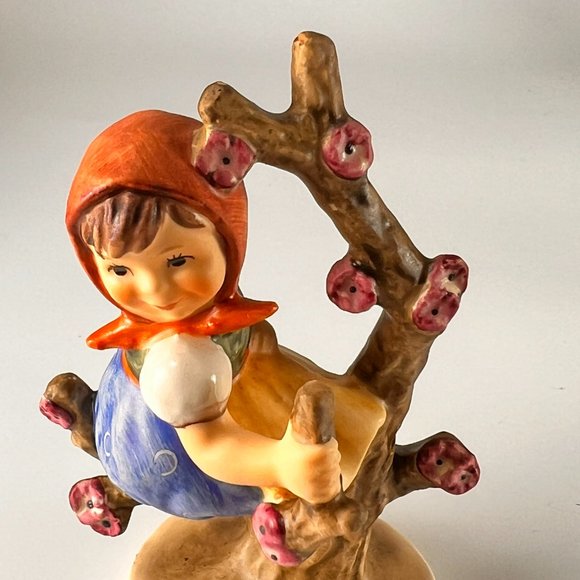 Vintage Goebel Hummel Apple Tree Girl Figurine 141 3/0  W. Germany 1979 TMK 6 - Picture 10 of 14